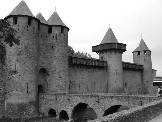 B&N Carcassonne