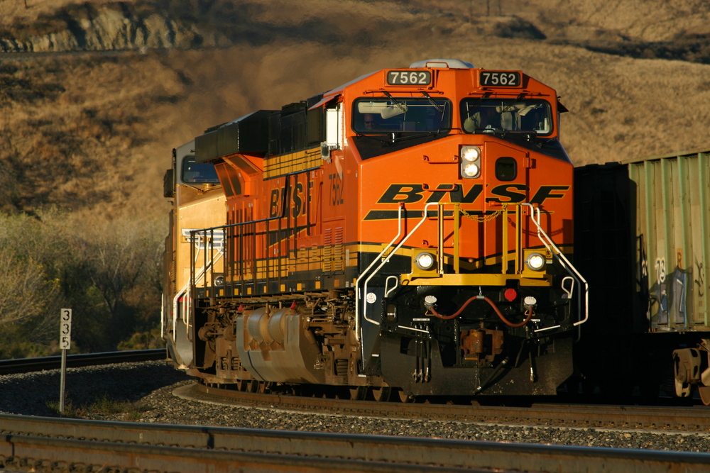 BNSF ES44DC in Caliente