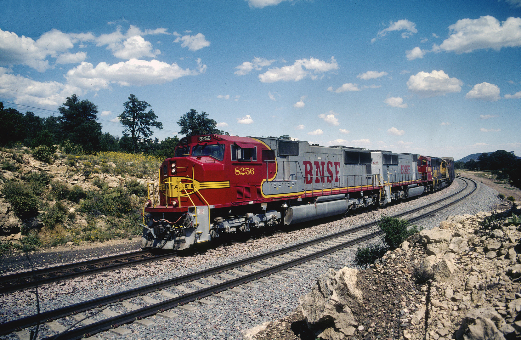 BNSF Freight Train auf der Fahrt nach Flaggstaff