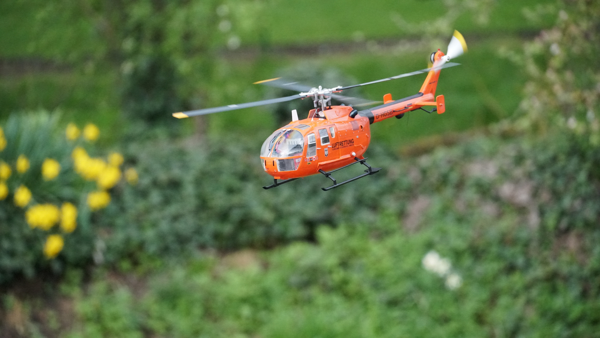 Bo105 D-BGSB Luftrettung Modell 1:24 f