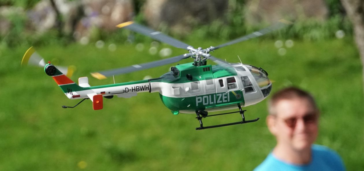 Bo105 D-BWBH Polizei grün-weiß Modell 1:24 g