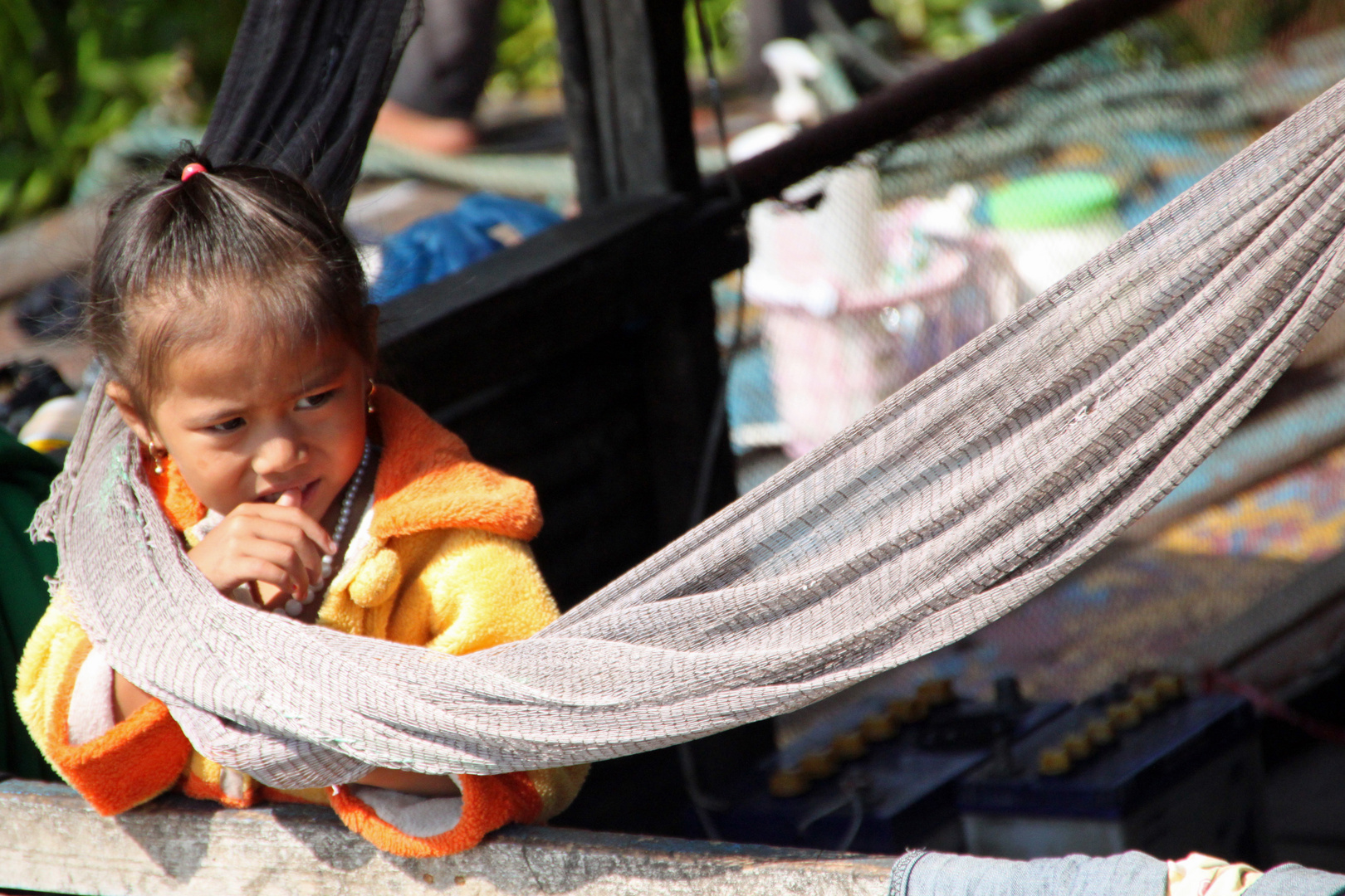 boat people, tonle sap, cambodia