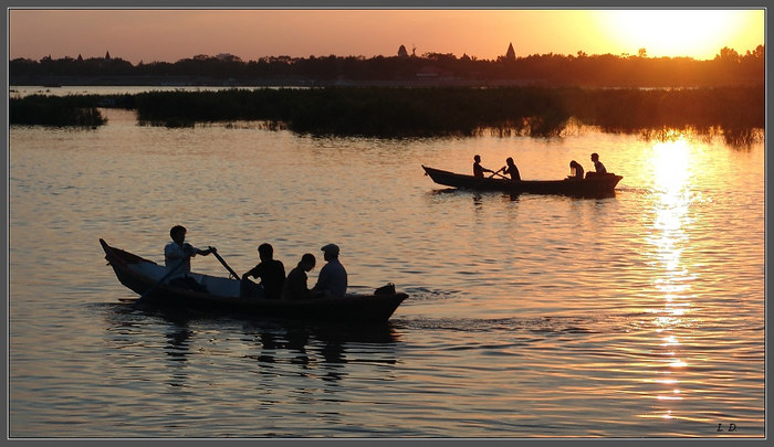 Boating on Sungari river