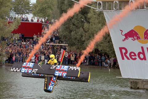 Bob Jamaica am Red Bull Flugtag