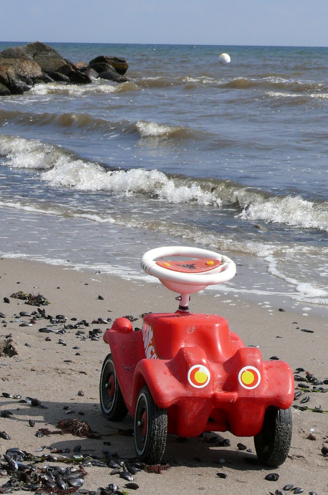 Bobbycar am Strand