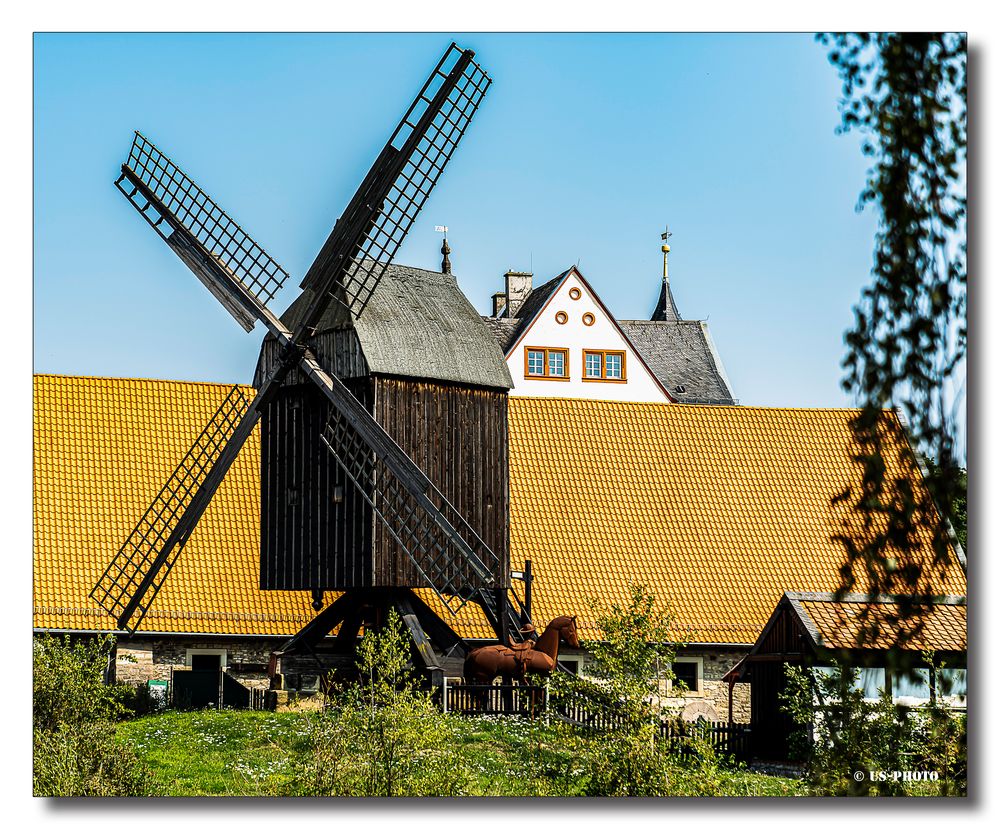 Bockwindmühle am Städtischen Museum Schloss Salder