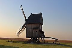 Bockwindmühle bei Jena im Abendlicht