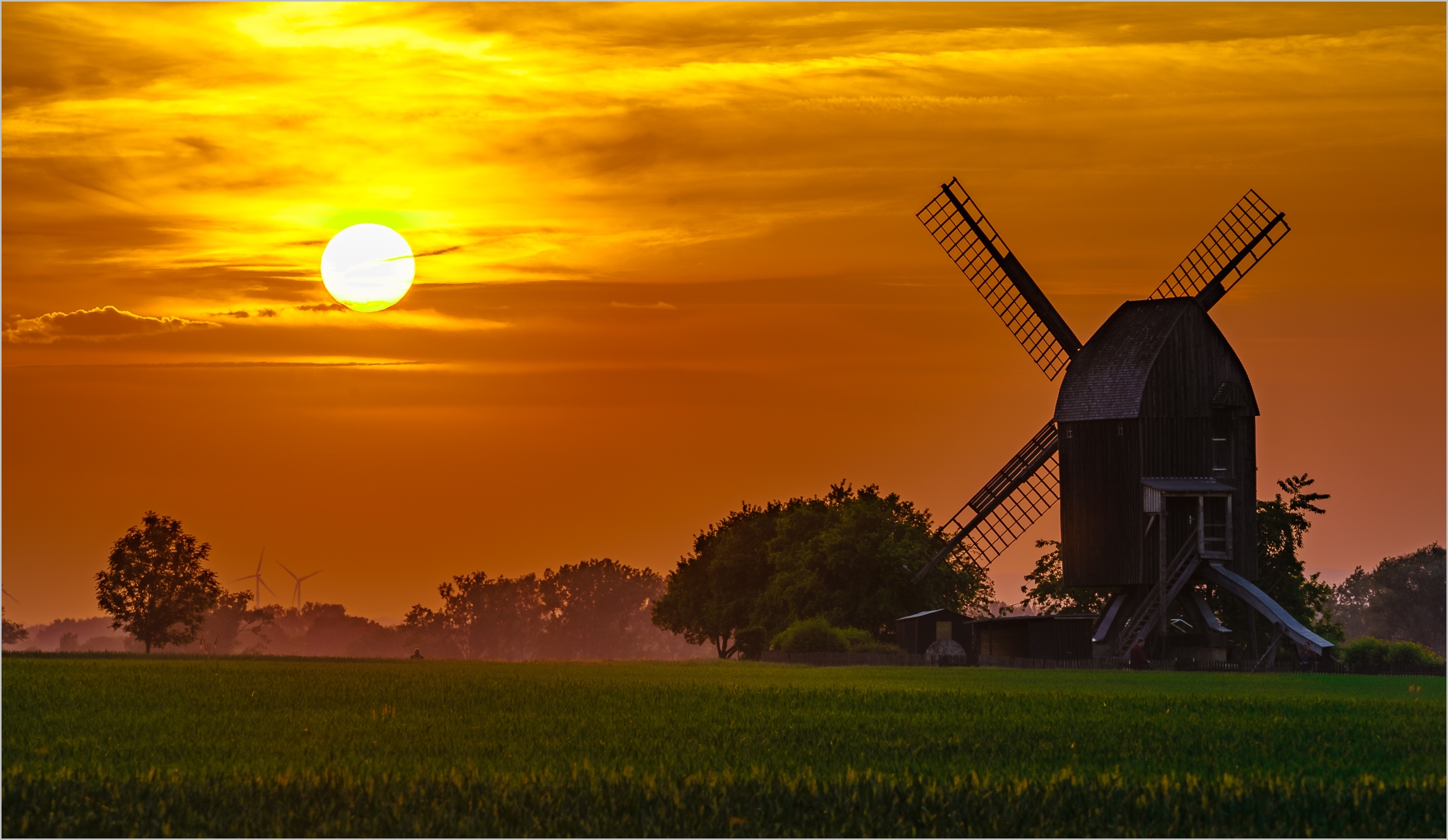 Bockwindmühle im Sonnenuntergang