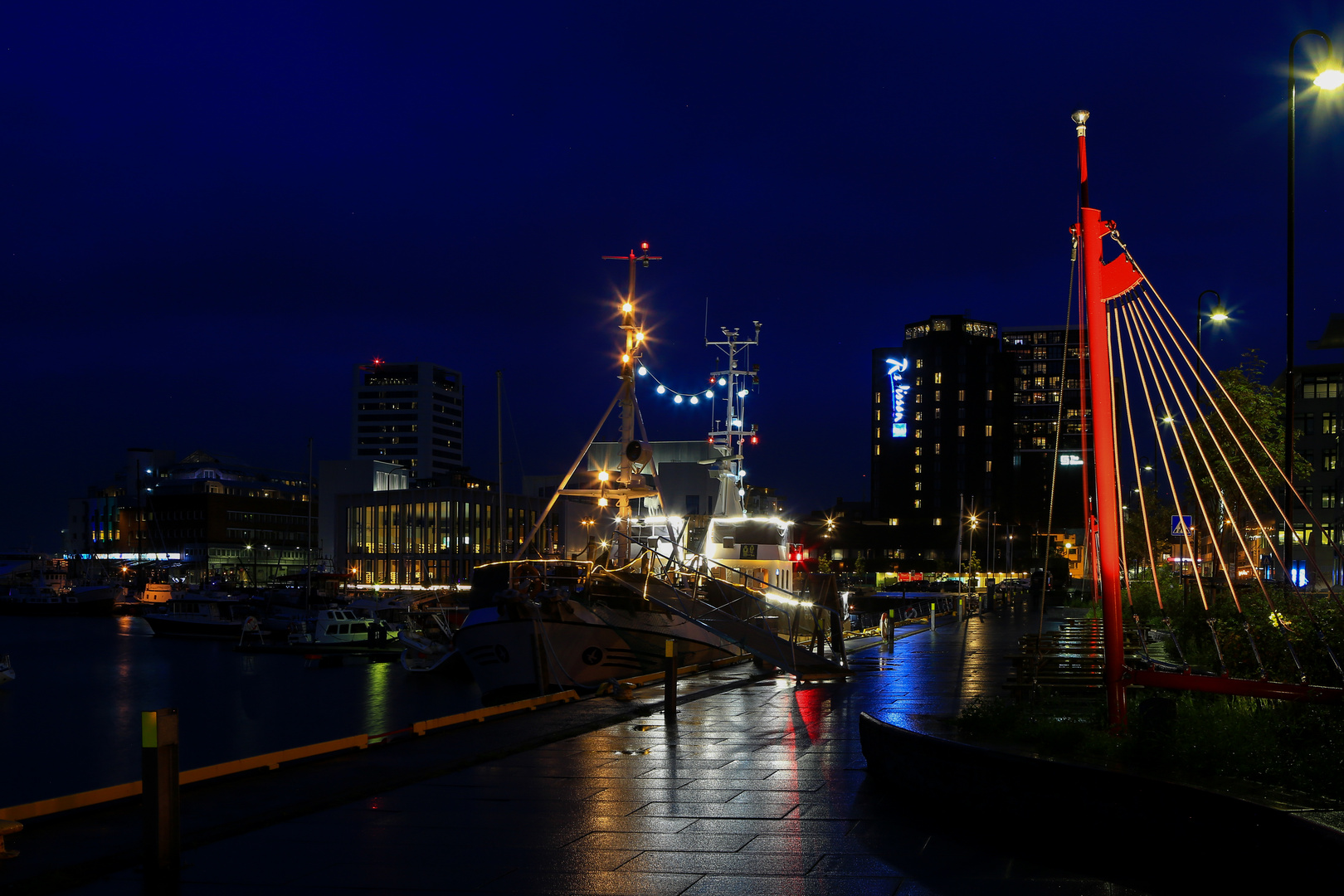 Bodø bei Nacht