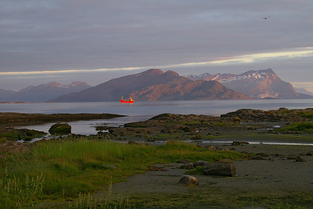 Bodø um Mitternacht...