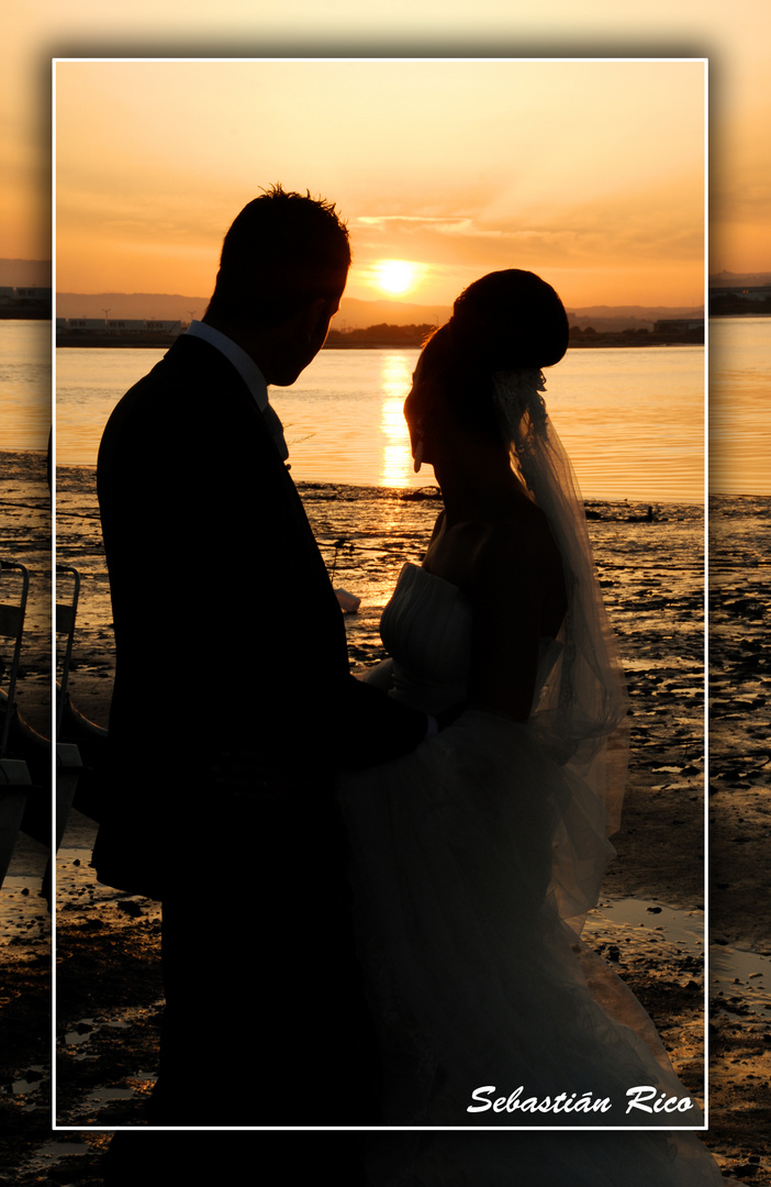 BODA EN ATARDECER