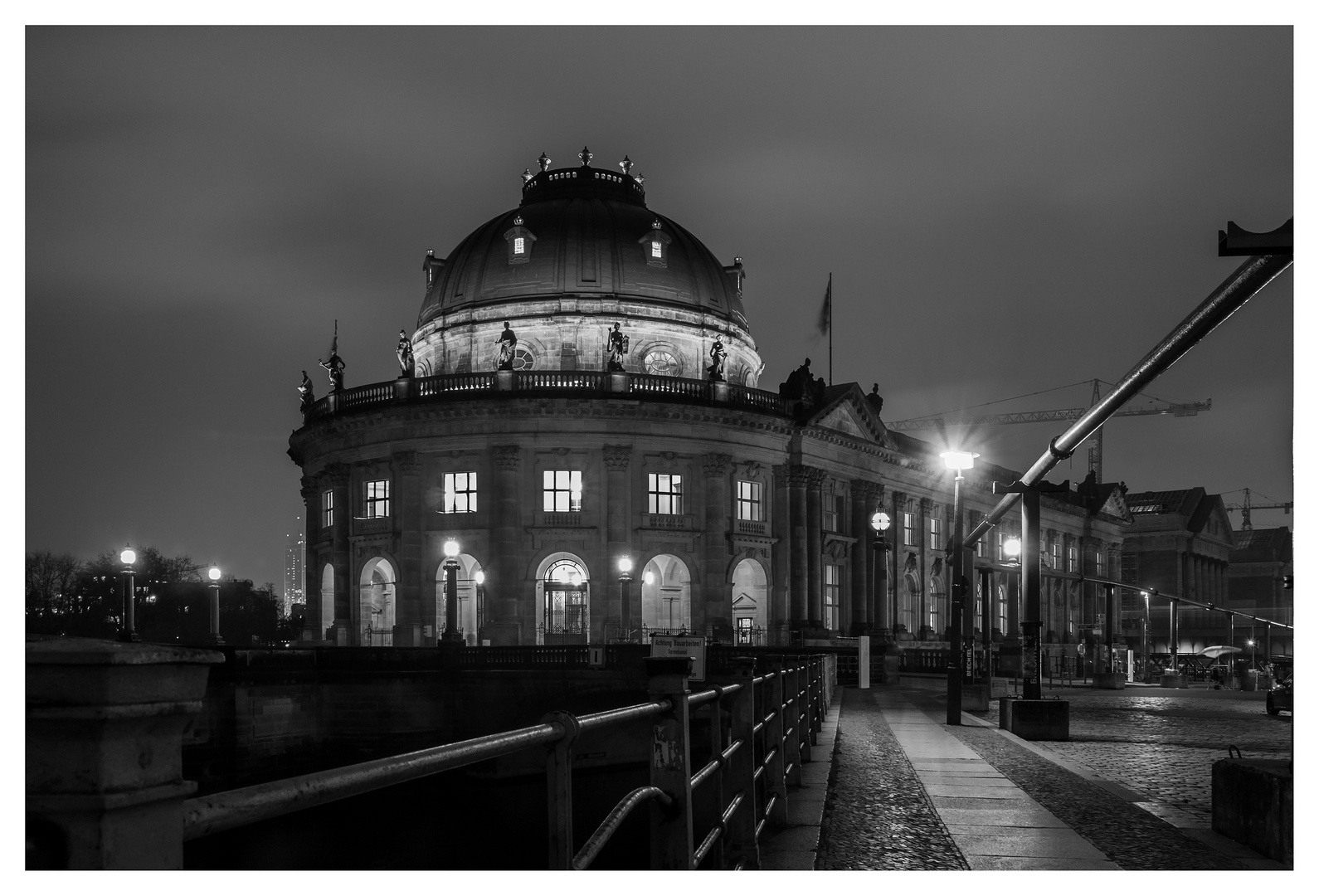 Bode-Museum bei Nacht