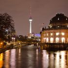 Bodemuseum vor dem Fernsehturm