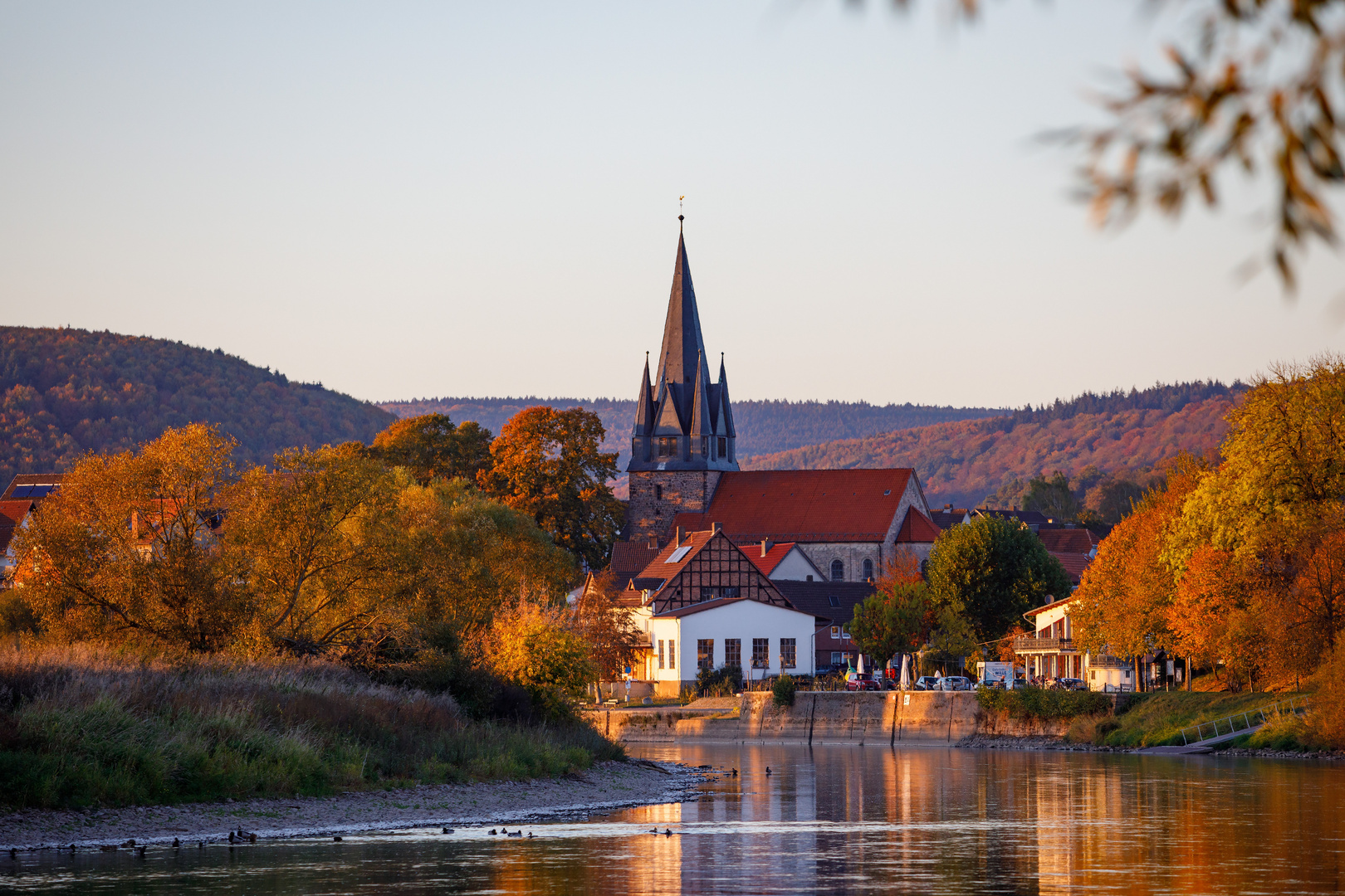 Bodenfelde, Herbst am Weserstrand