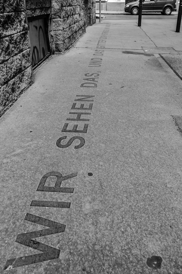 bodenmarkierung ..... in der kleinen sperlgasse