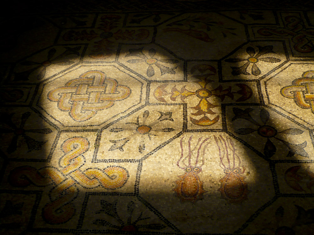 Bodenmosaik in der Basilika von Aquileia