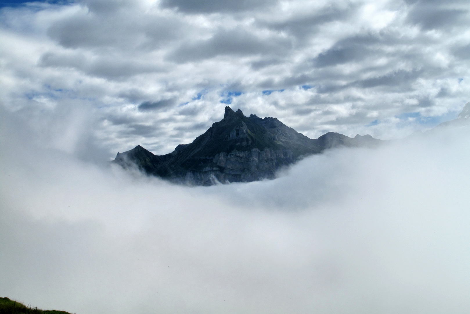 Bodennebel trifft Wolken