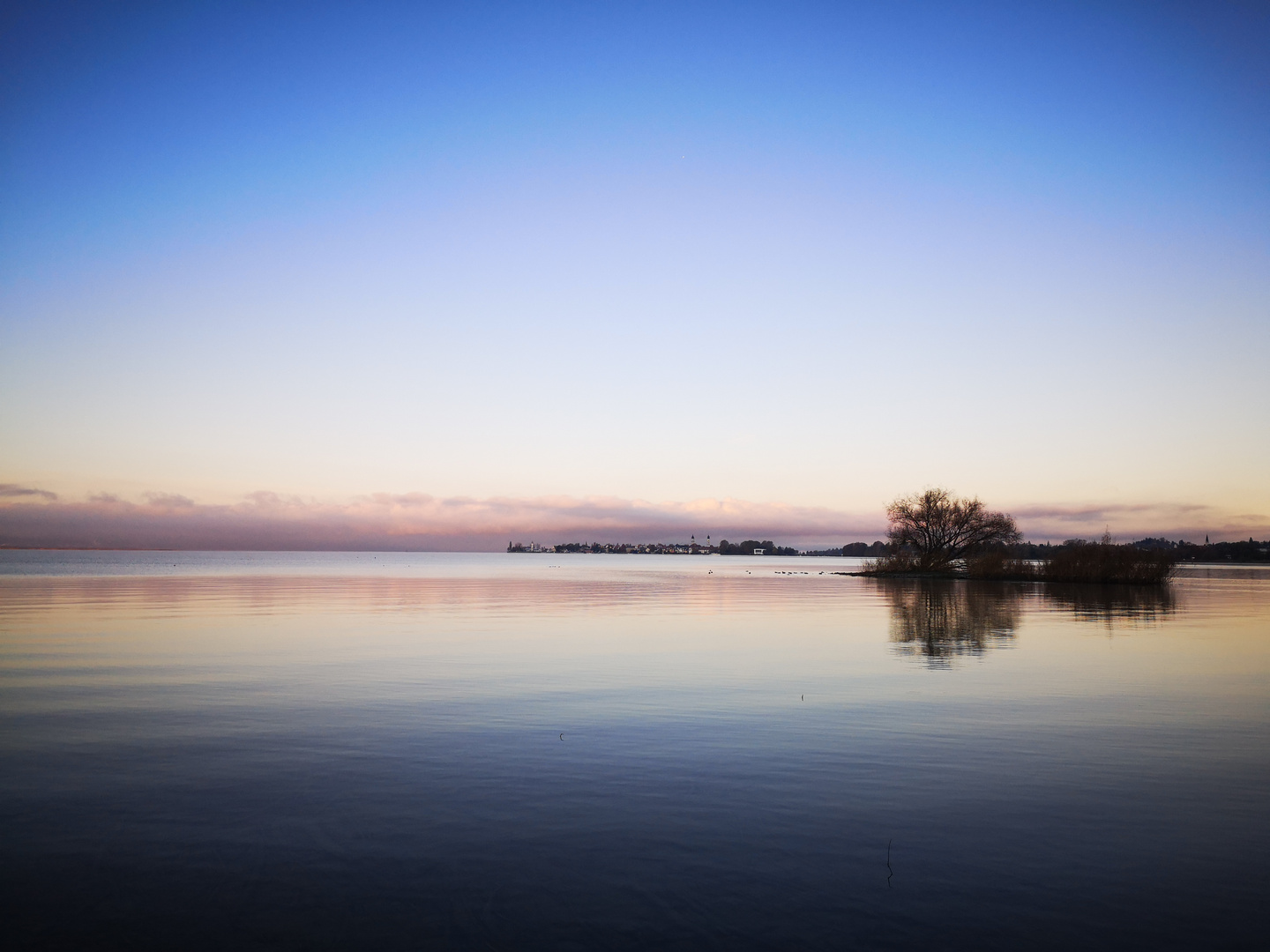 Bodensee am frühen Morgen 