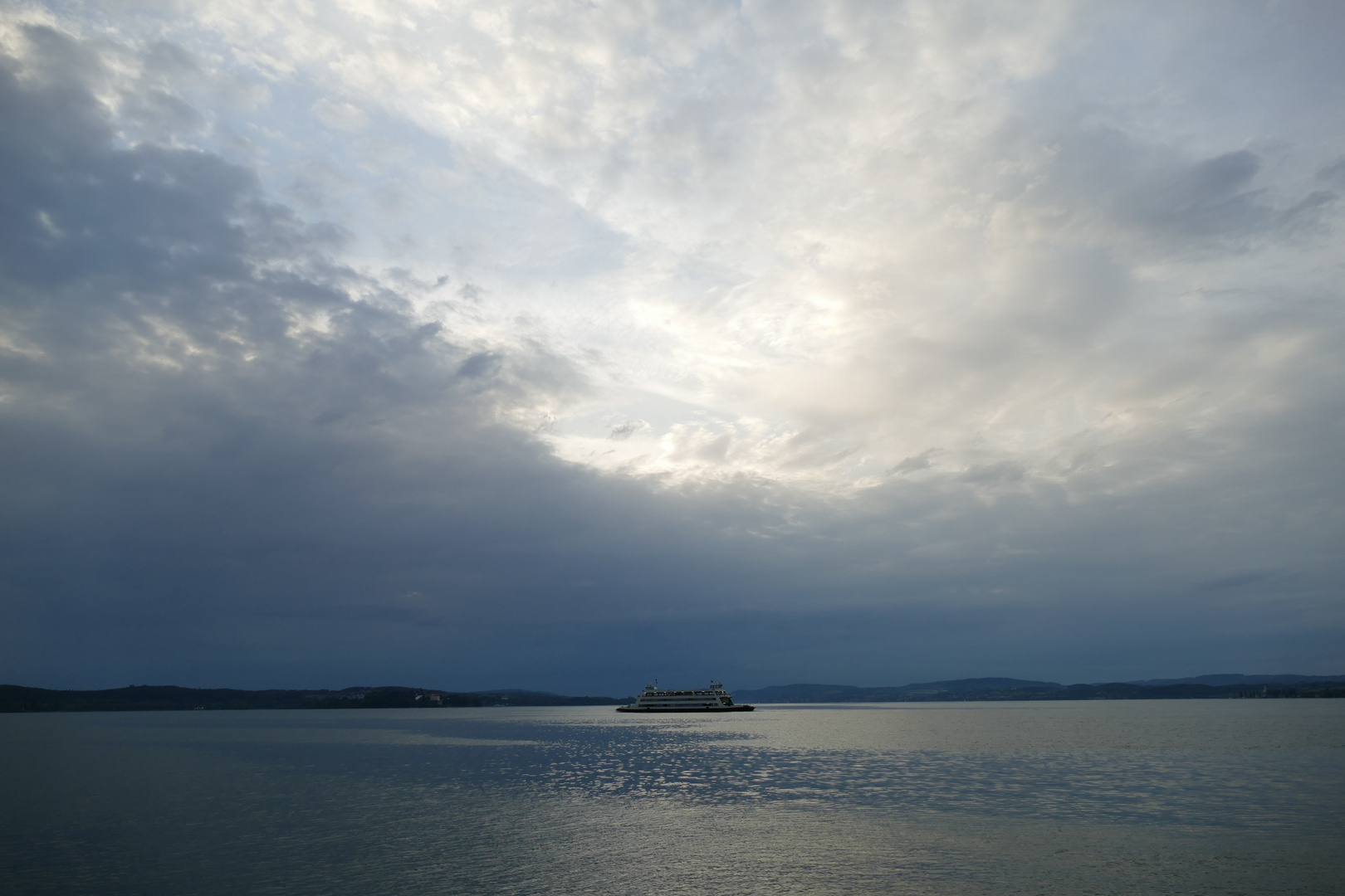 Bodensee bei Dämmerung