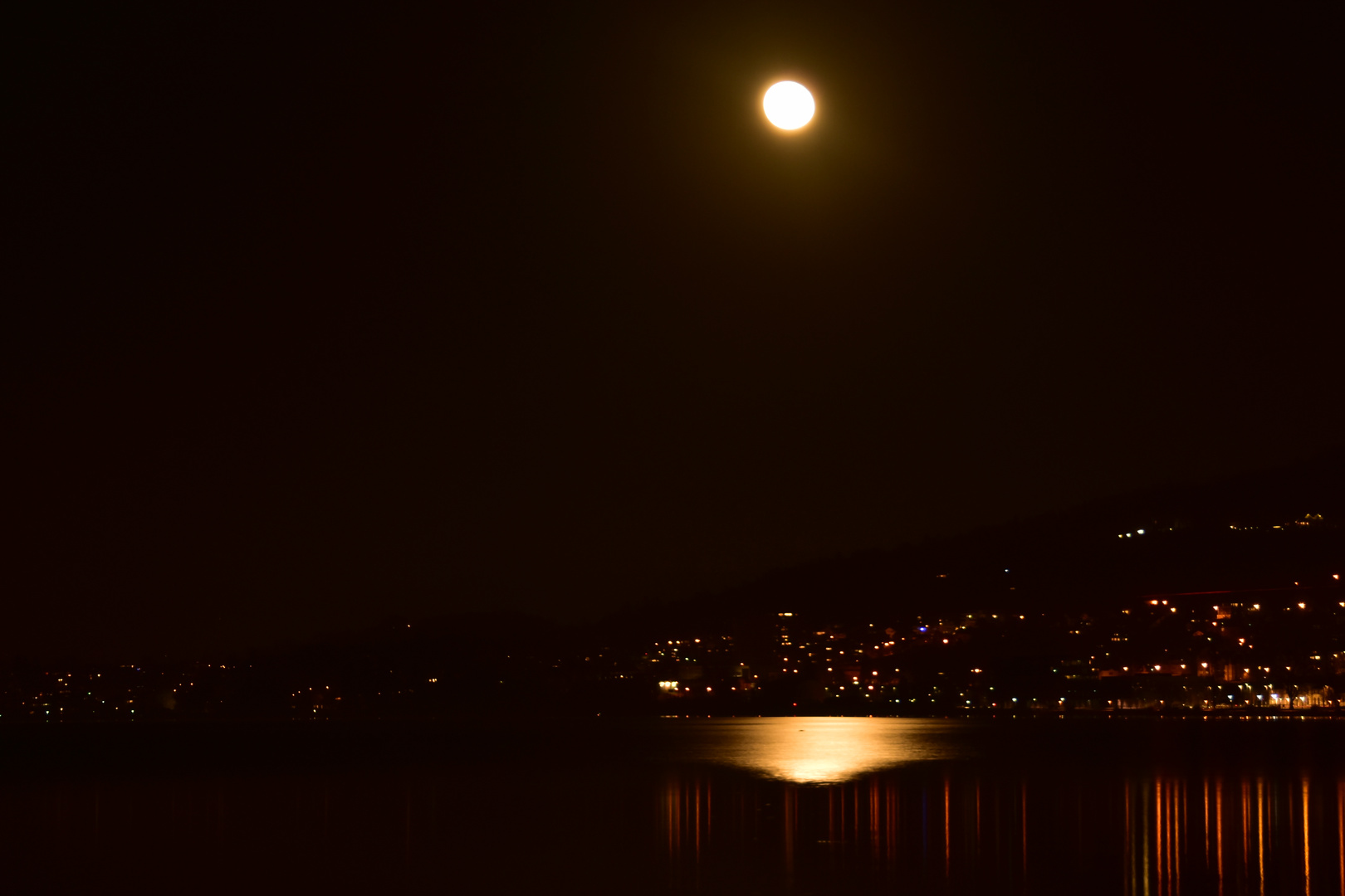 Bodensee bei Nacht