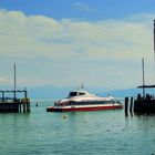 bodensee - hafeneinfahrt des katamaran in friedrichshafen