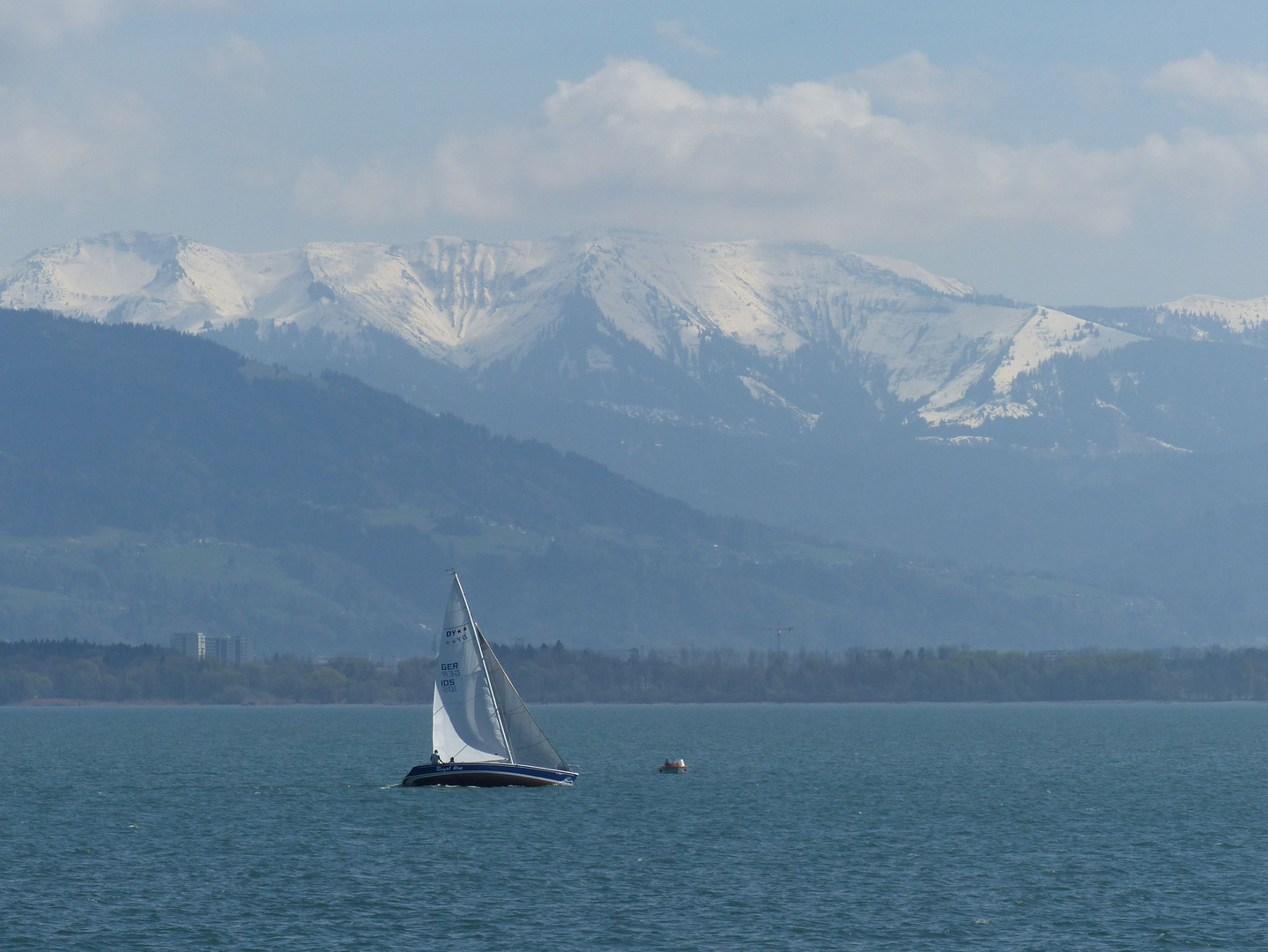 Bodensee mit Segelschiff