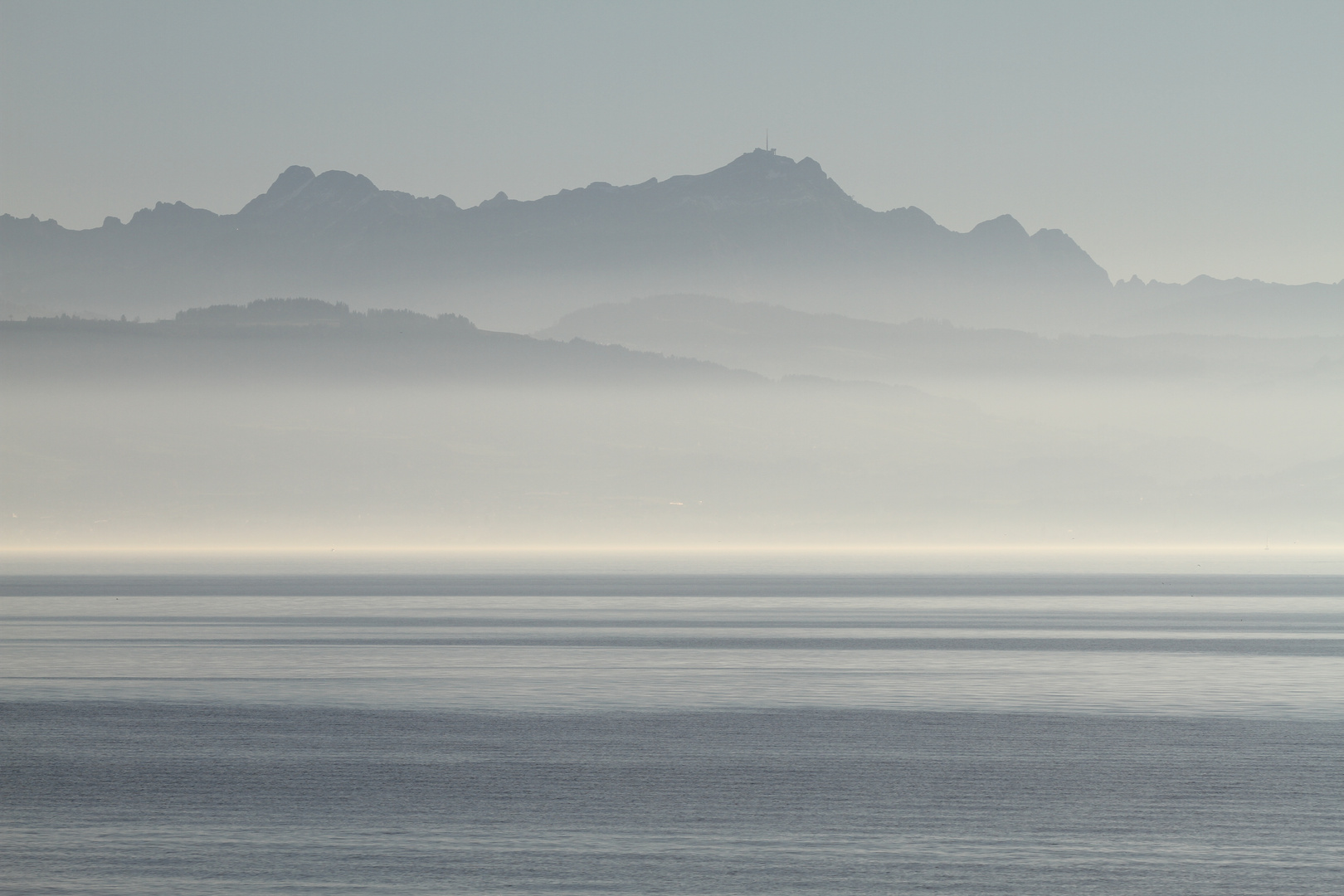 Bodensee-Nebel vor dem Säntis