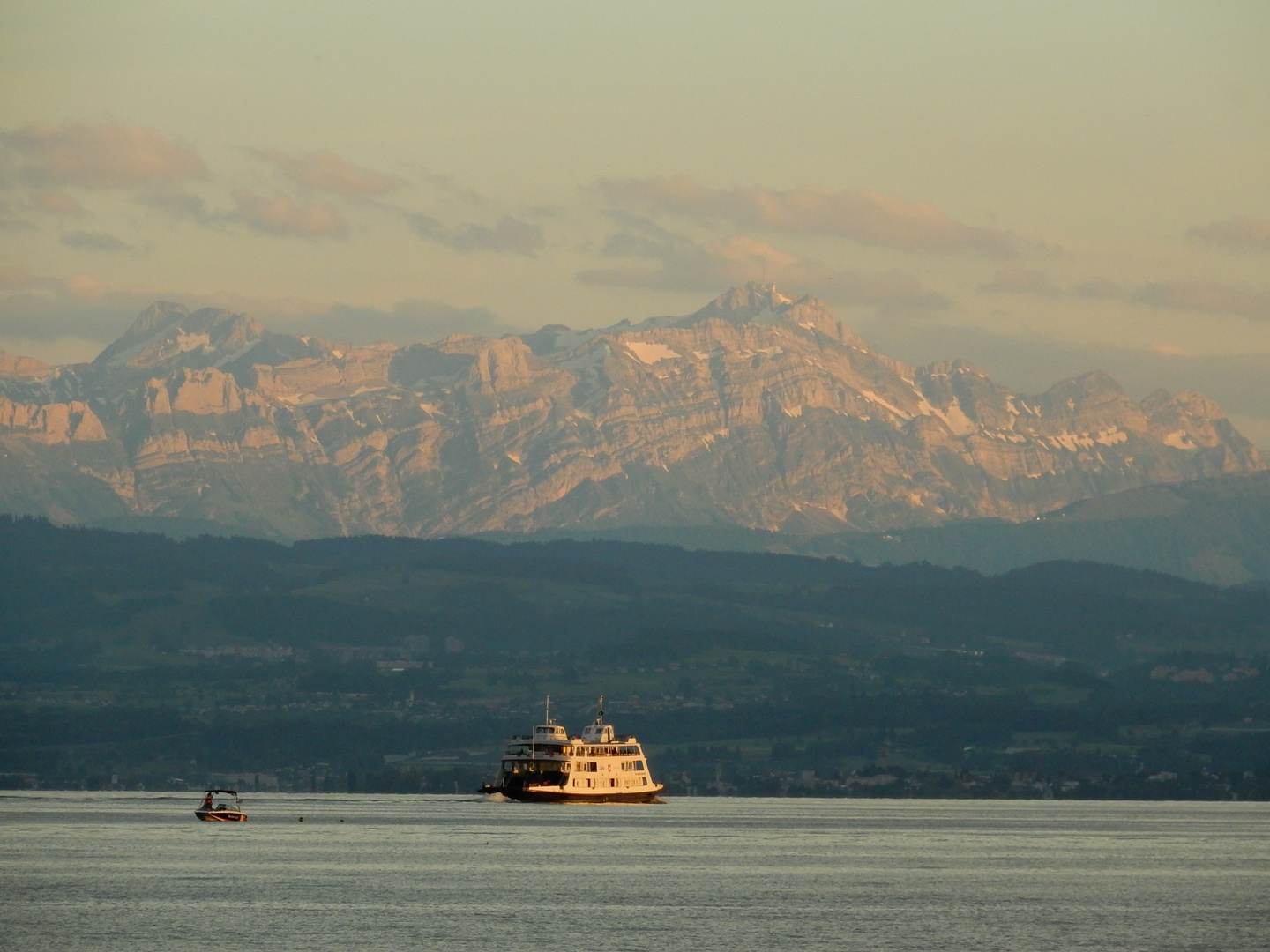 Bodensee Schiff vorm Säntis