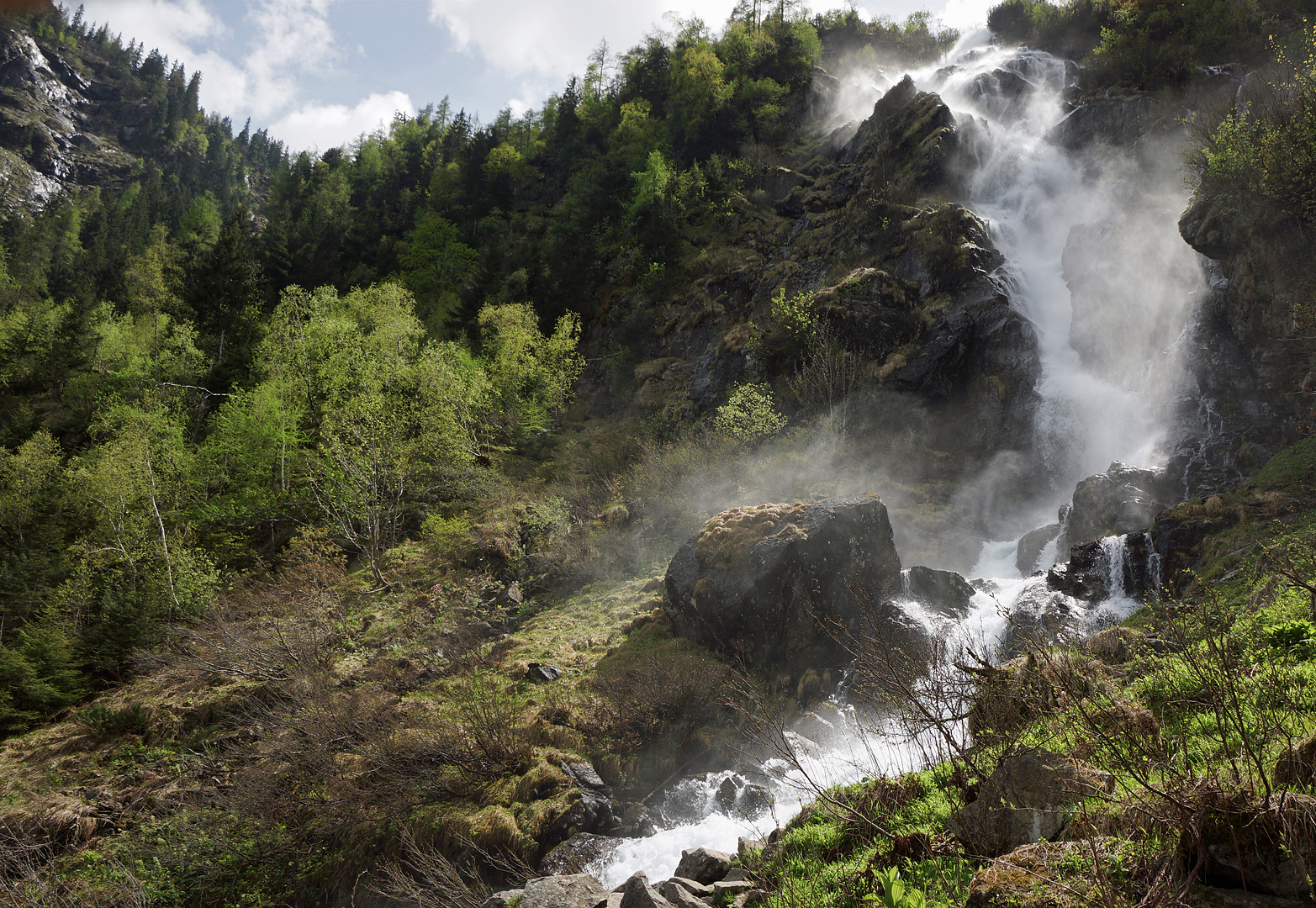 Bodensee Wasserfall nachmittags