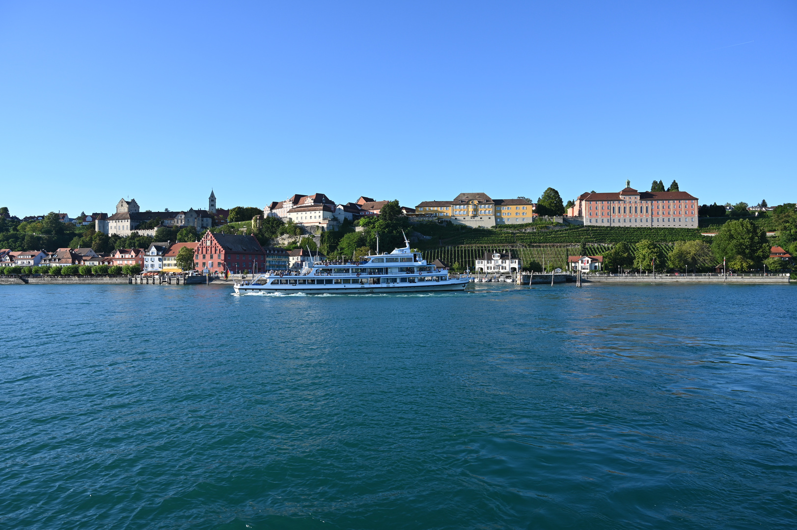 Bodenseeschifffahrt vor Meersburg