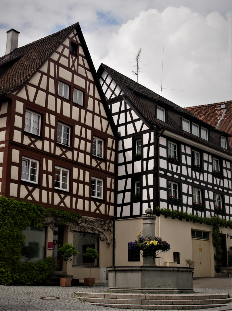 Bodenseeurlaub 2019 - Fachwerk und Brunnen in Überlingen