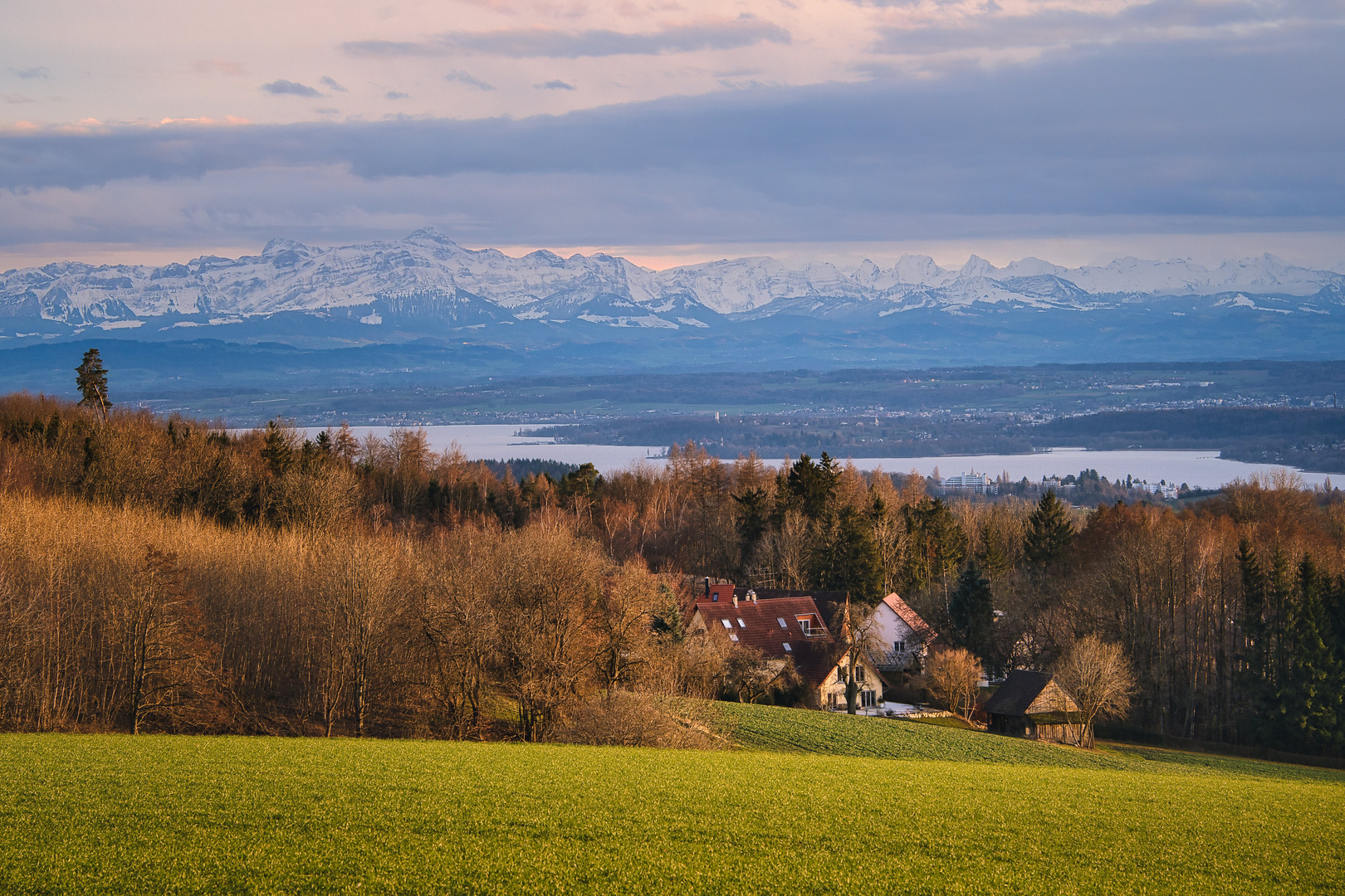 Bodenseeweiler im Sonnenuntergang