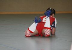 Bodenturnen ... nein ... Handball  spielt die Claudia Reinbold