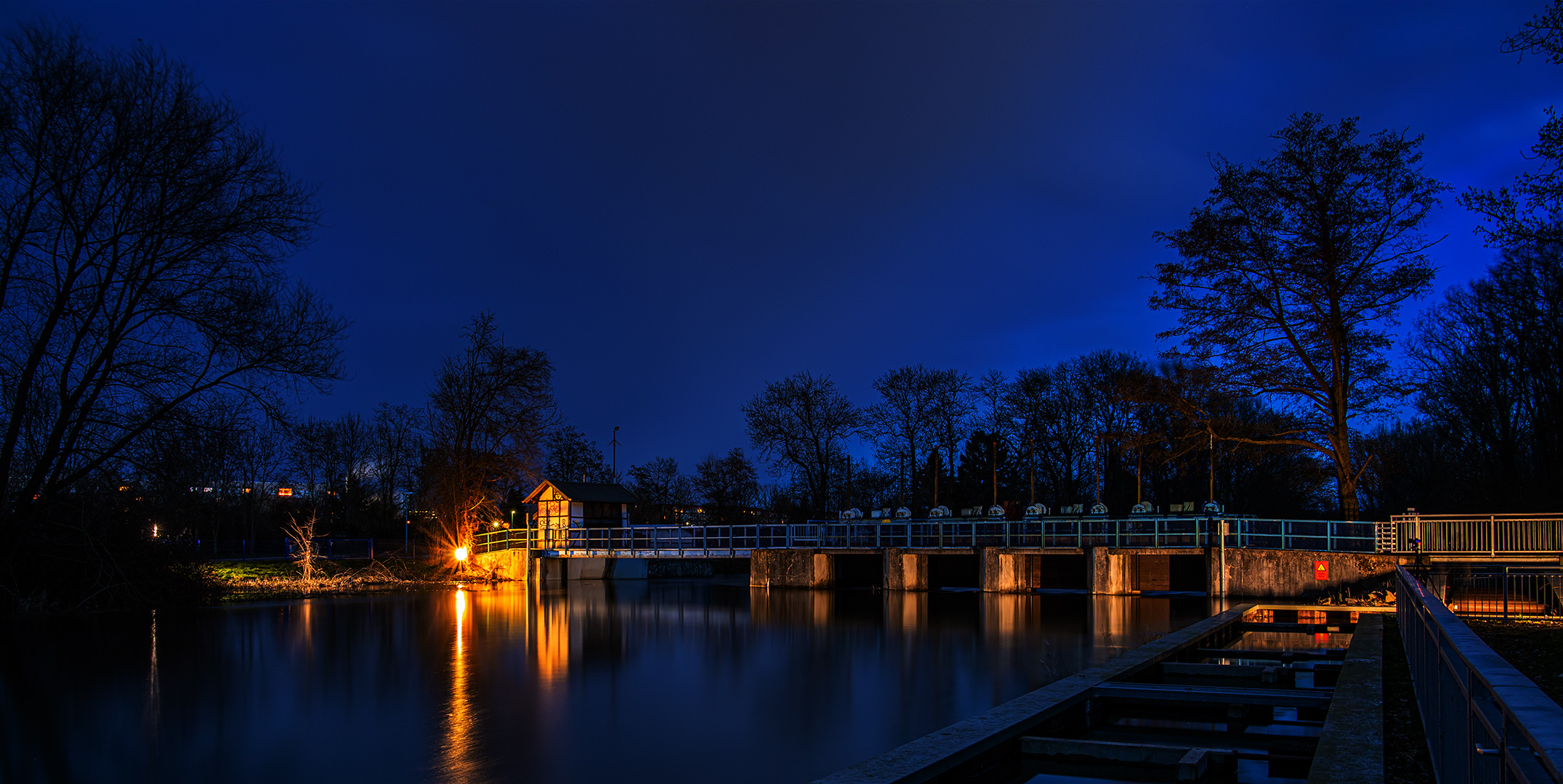 Bodewasserdurchflußmengenbeeinflussungsanlage...