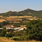 Böhmische Berge wie eine Leiter und hier ein Panoramaausschnitt...