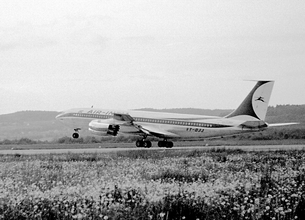 Boeing 707, 1960 in Kloten