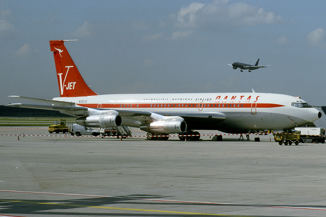 Boeing 707 privat vs. Boeing 777 gewerblich