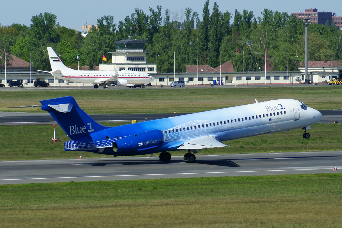 Boeing 717-200 Blue 1