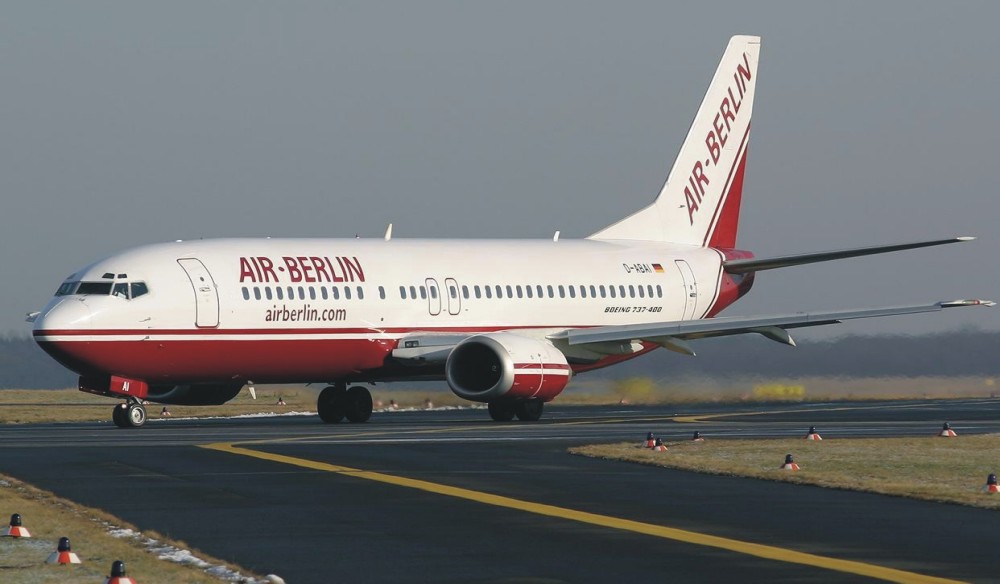 Boeing 737-400 Air Berlin Airport EDDL Düsseldorf