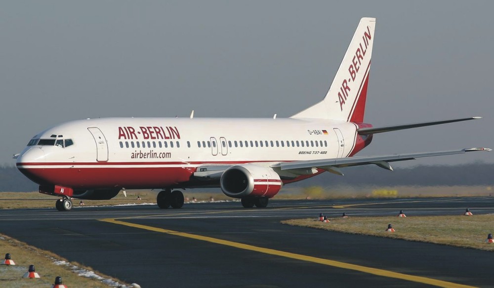 Boeing 737-400 Air Berlin Airport EDDL Düsseldorf Foto ...