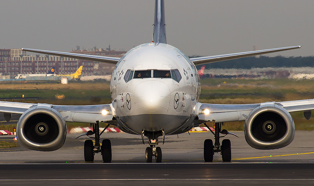 Boeing 737-500