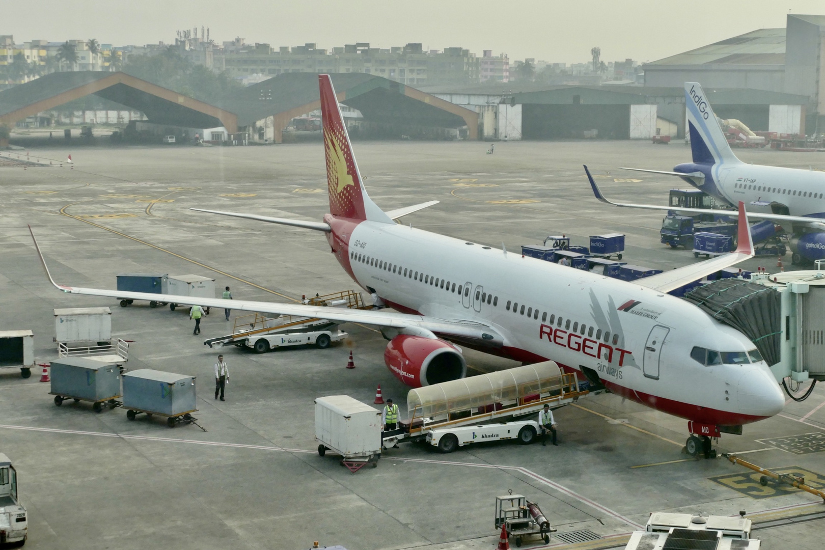 Boeing 737-800 der Regent Airways