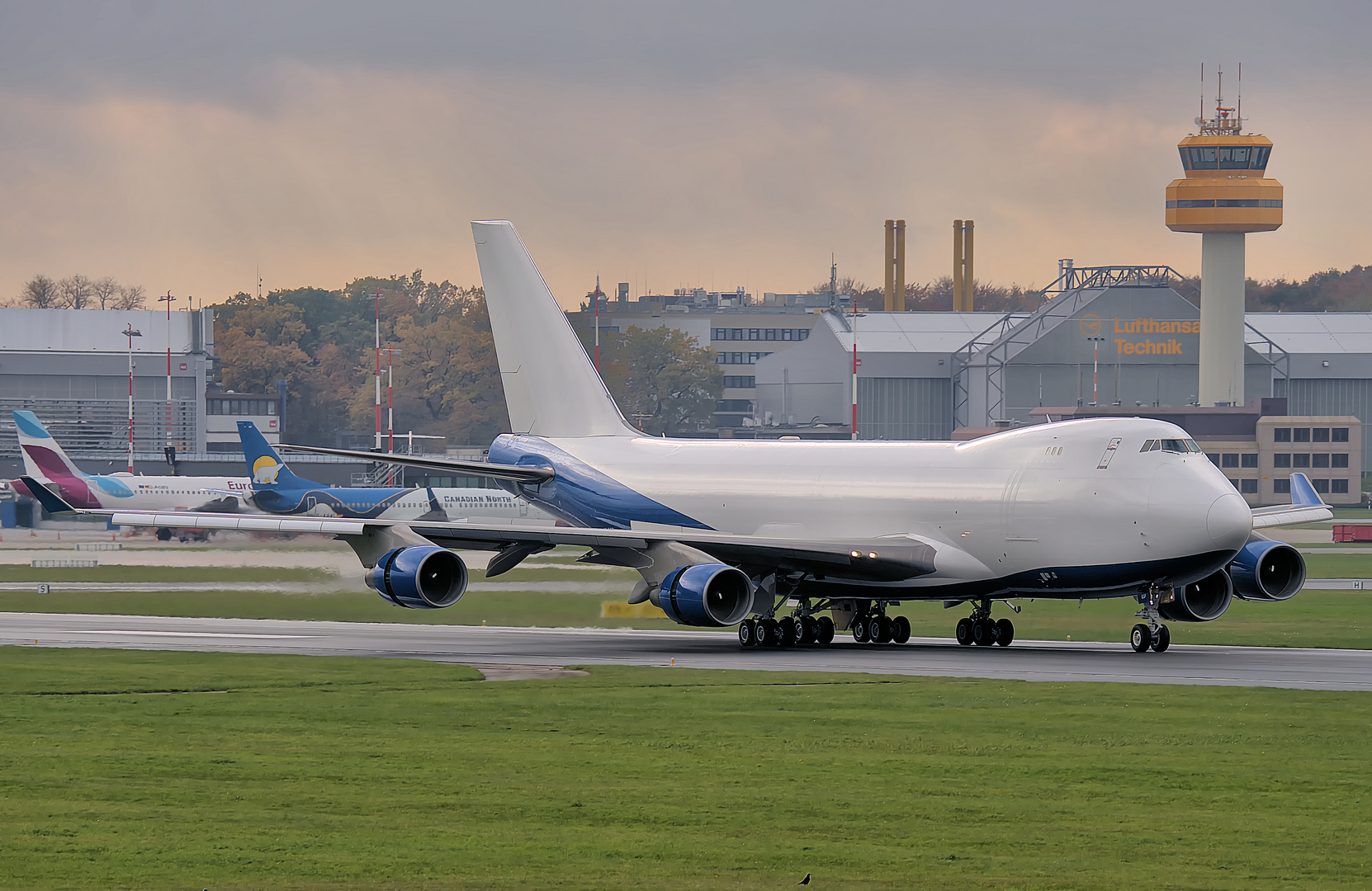 Boeing 747-400F United Arab Emirates - Dubai Air  