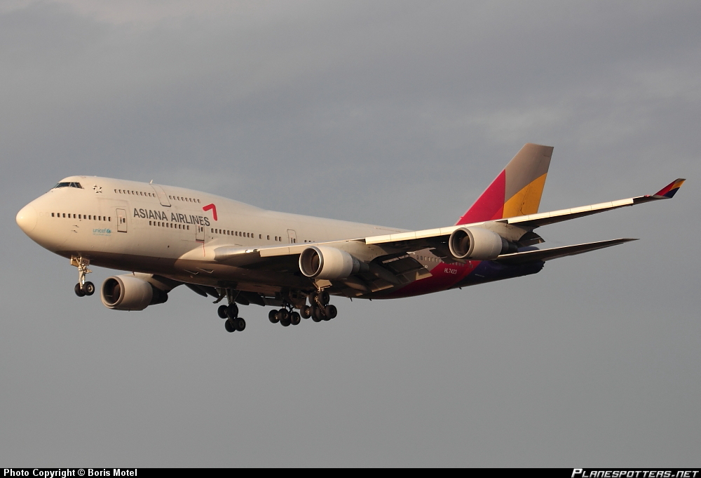 Boeing 747-48E Asiana Airlines