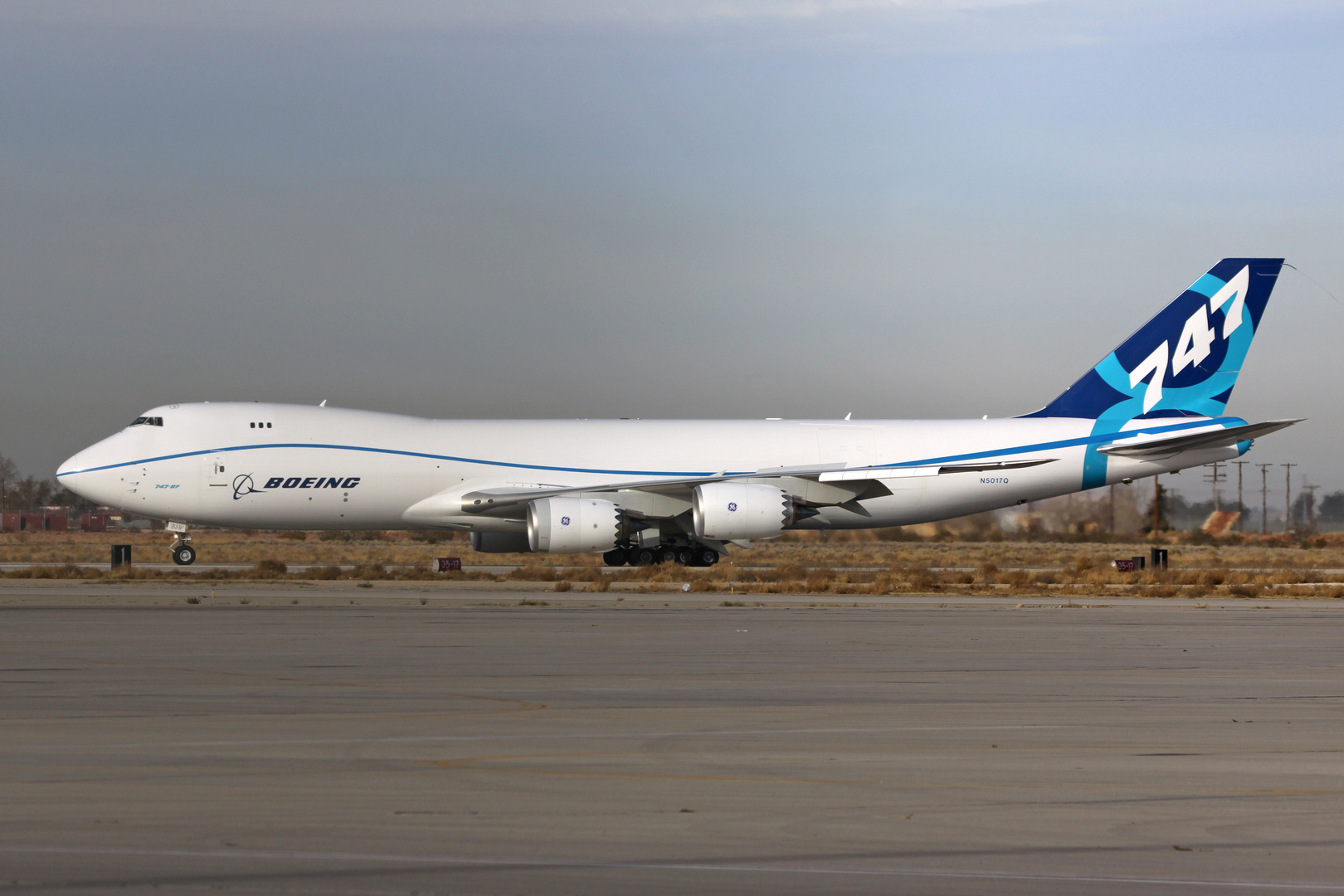 Boeing 747-8KZF (SCD) N5017Q Victorville CA 03.12.2010