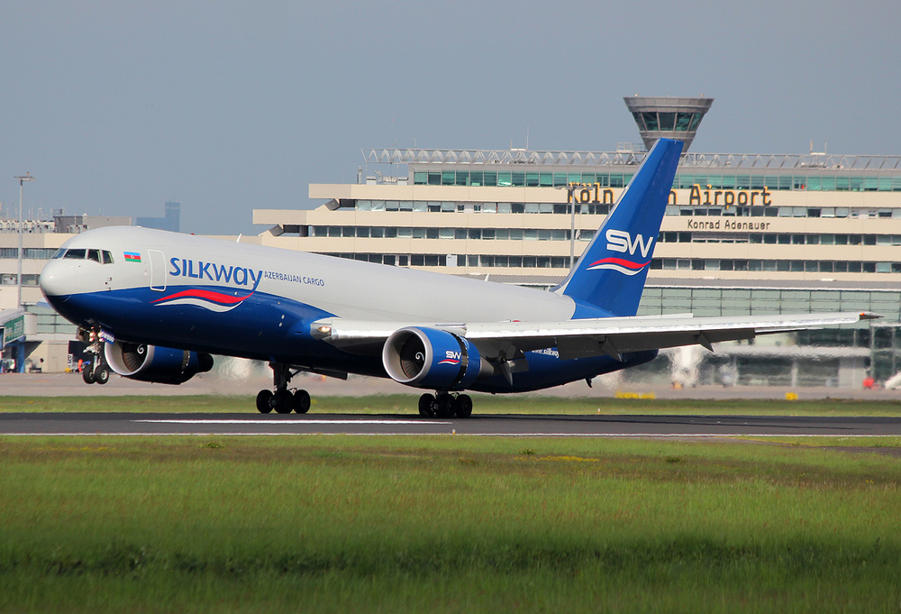 Boeing 767-32LF(ER) Silk Way Airlines 4K-SW880