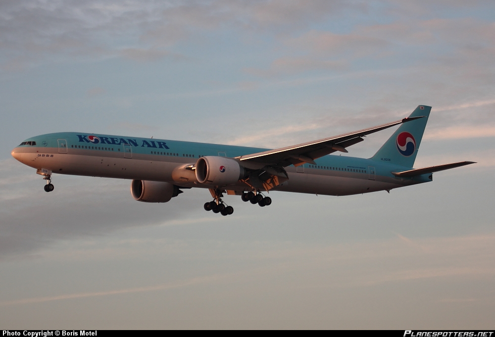 Boeing 777-3B5ER Korean Air