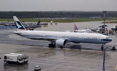 Boeing 777 in Heavy Rain [3]