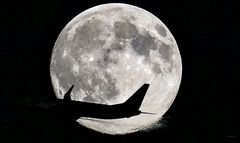 Boeing leave the Moon