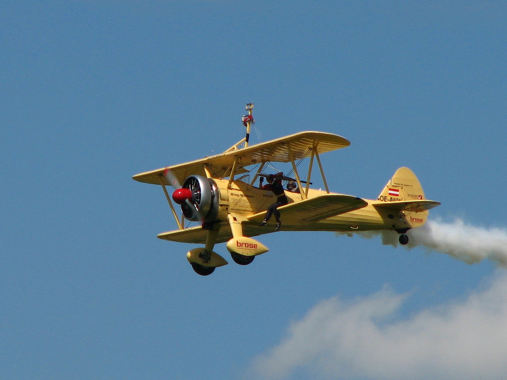 Boeing Stearman -Wing Walkers-